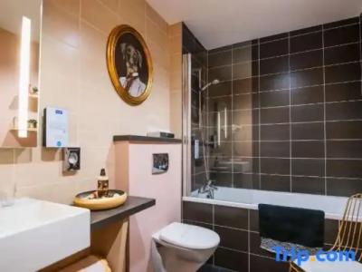 Kyriad Prestige Vannes Centre-Palais des Arts - 49