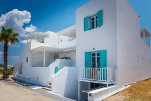 Michalis Studios, Apollonia