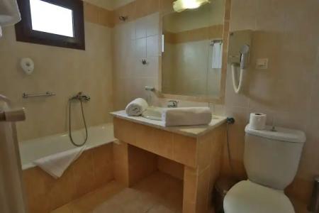 Xenios Dias Boutique - 14