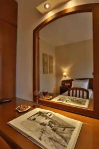 Xenios Dias Boutique - 3