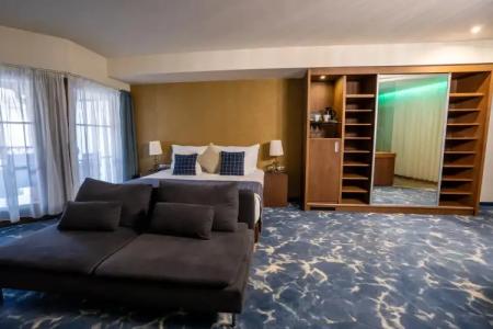 Cascade Resort & Spa - 41
