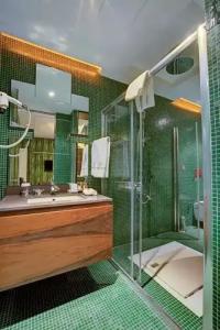 Golden Pearl Boutique - 57