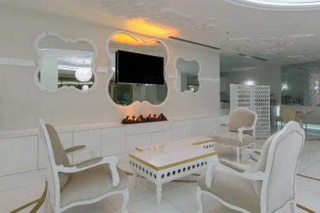 Golden Pearl Boutique - 24