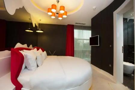 Golden Pearl Boutique - 59