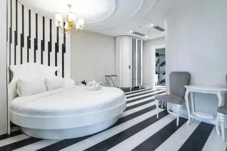 Golden Pearl Boutique - 72