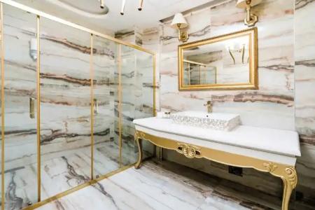 Golden Pearl Boutique - 77