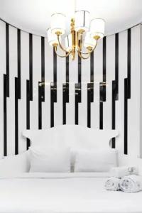 Golden Pearl Boutique - 73