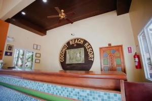 Coconut Villa, Mak