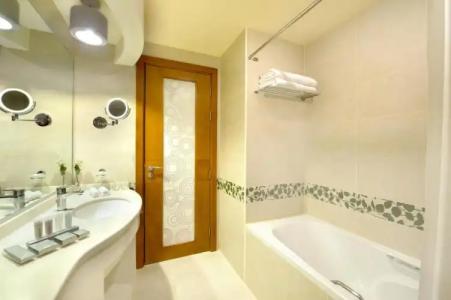 City Seasons Towers Bur Dubai - 103