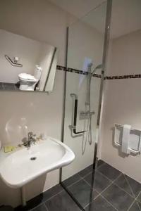 Logis hôtel - La Chambre D'Amiens - 42