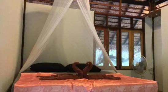 Cashew Nut Bungalow, Ko Mook - 1