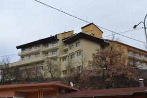 Hotel Bojur, Mineralni Bani