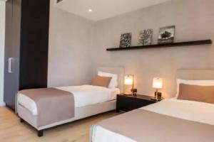 Andon Lapa Suites, Sarande