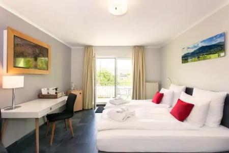 MoselWeinhaus Simon `Sauna`Restaurant`ELadesäule - 112