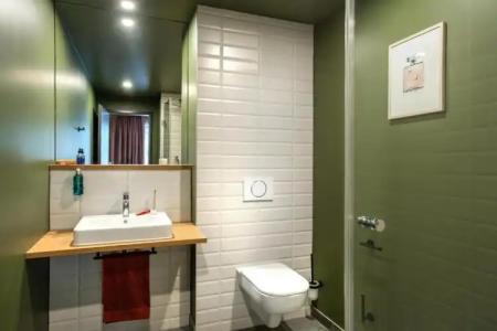 B&B Berlin-Airport - 57