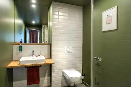 B&B Berlin-Airport - 52