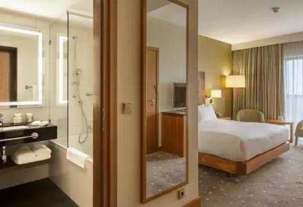 DoubleTree by Hilton Łódź - 36