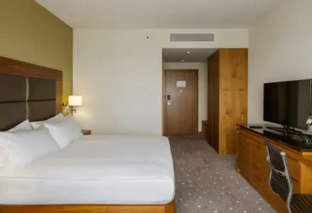 DoubleTree by Hilton Łódź - 40