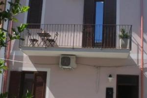 Casa Levante, Oliveri