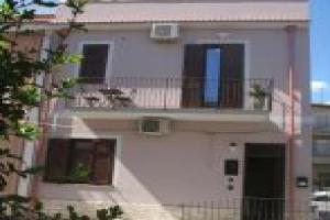 Casa Levante, Oliveri