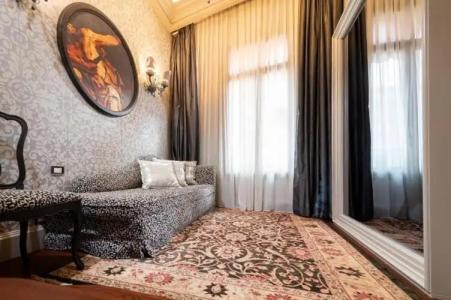 Palazzetto Madonna - 111