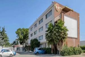 B&B HOTEL Nîmes Ville Active, parking sécurisé gratuit, Nimes