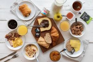 B&B HOTEL Nimes Ville Active, parking securise gratuit, Nimes