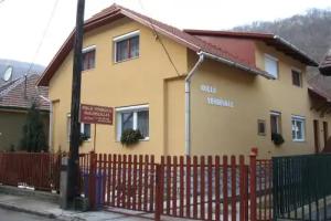 Holló Vendégház Guest house, Lillafured