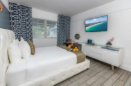 Oceanside and Suites - 44