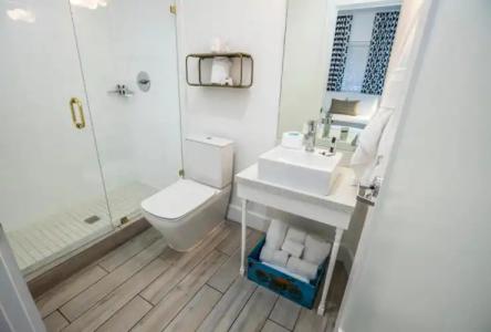 Oceanside and Suites - 38