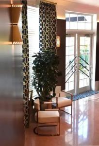 Oceanside and Suites - 14