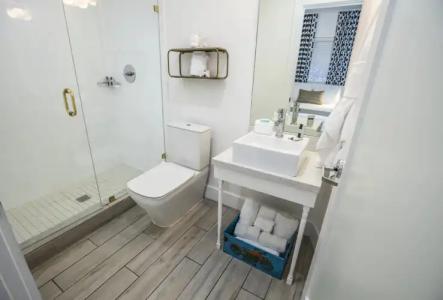 Oceanside and Suites - 8