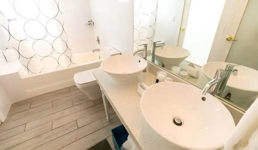 Oceanside and Suites - 62