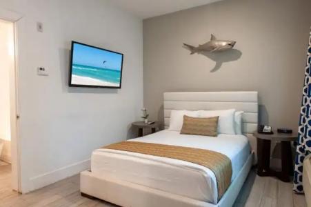 Oceanside and Suites - 63