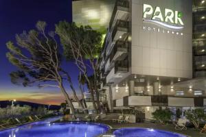 Carine Hotel Park