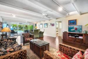 Hale Pahukoa, Aloha Kona