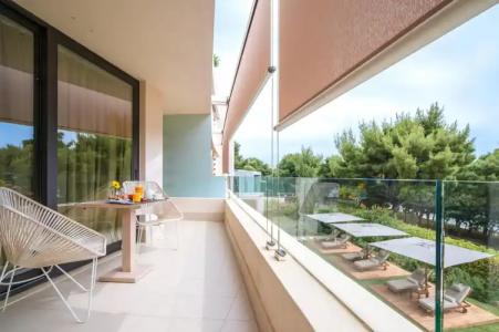 Somewhere Vouliagmeni - 31