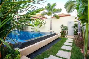 Shanti Estate by Tropiclook Villa, Nai Harn