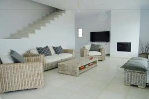 Artemis Hotel, Andiparos