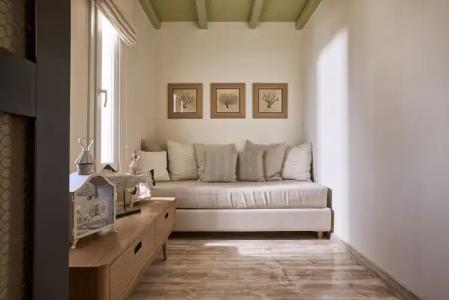 Vencia Boutique - 100