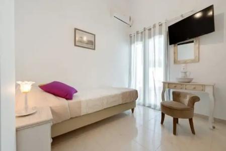 Queen of Santorini - 16