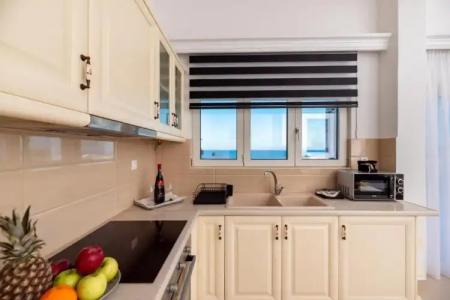 Queen of Santorini - 68