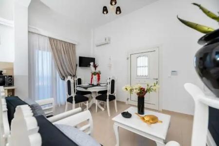 Queen of Santorini - 60