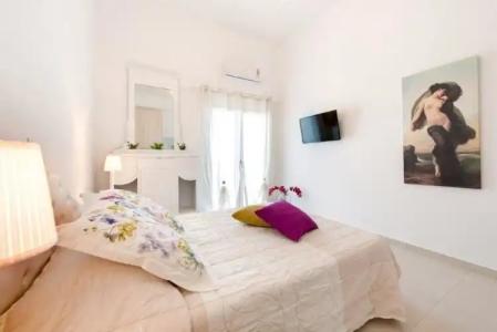 Queen of Santorini - 3