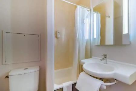 B&B Marseille La Valentine - 8