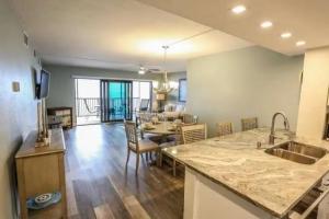 Carlos Pointe 422, Fort Myers Beach