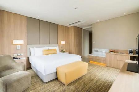 SKYVIEW Bangkok - SHA Extra Plus - 64