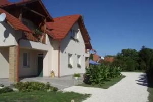 Somodi Vendégház Guest house, Cserkeszolo