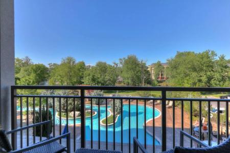 Courtyard by Marriott Pigeon Forge - 45