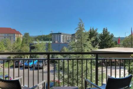 Courtyard by Marriott Pigeon Forge - 58
